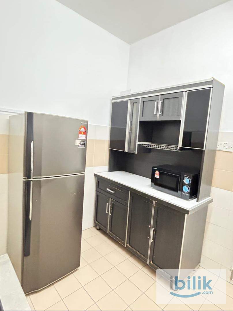 Small room at Residensi Laguna Condo, Bandar Sunway  - Image 4