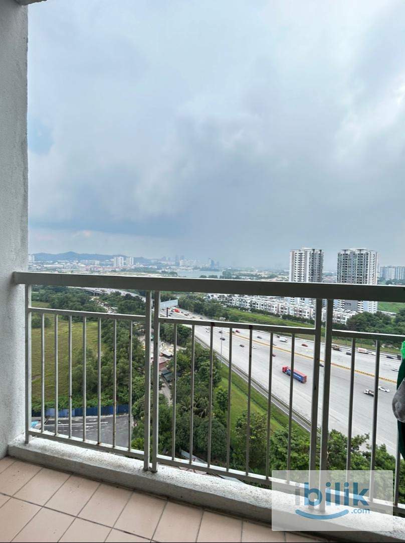 Small room at Residensi Laguna Condo, Bandar Sunway  - Image 6