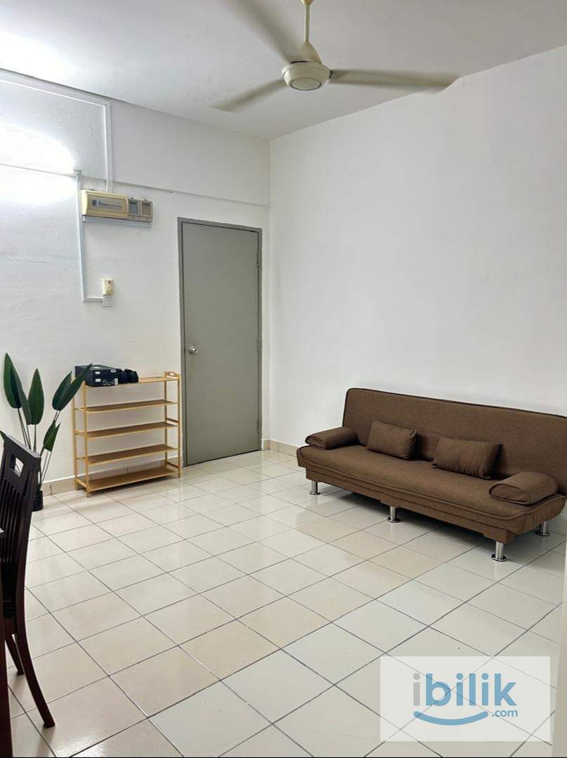 Small room at Residensi Laguna Condo, Bandar Sunway  - Image 7