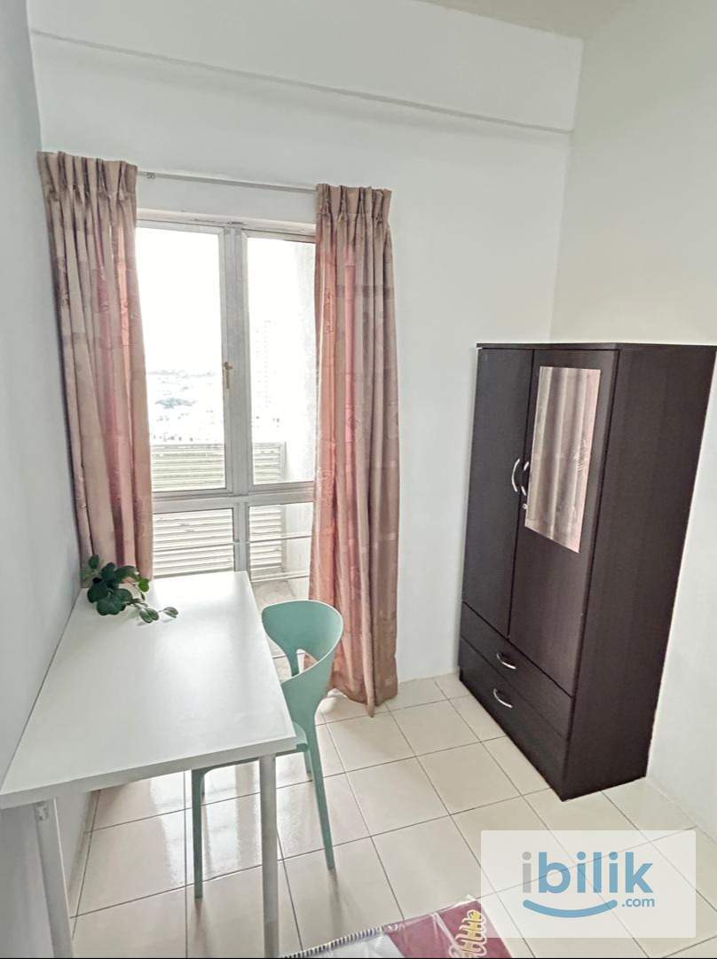 Small room at Residensi Laguna Condo, Bandar Sunway  - Image 9