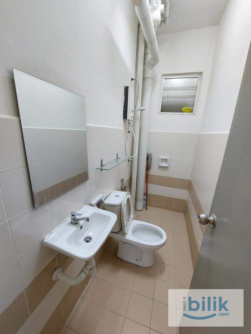 Medium Room for Rent @ Residensi Laguna Condominium, Sunway City - Image 7