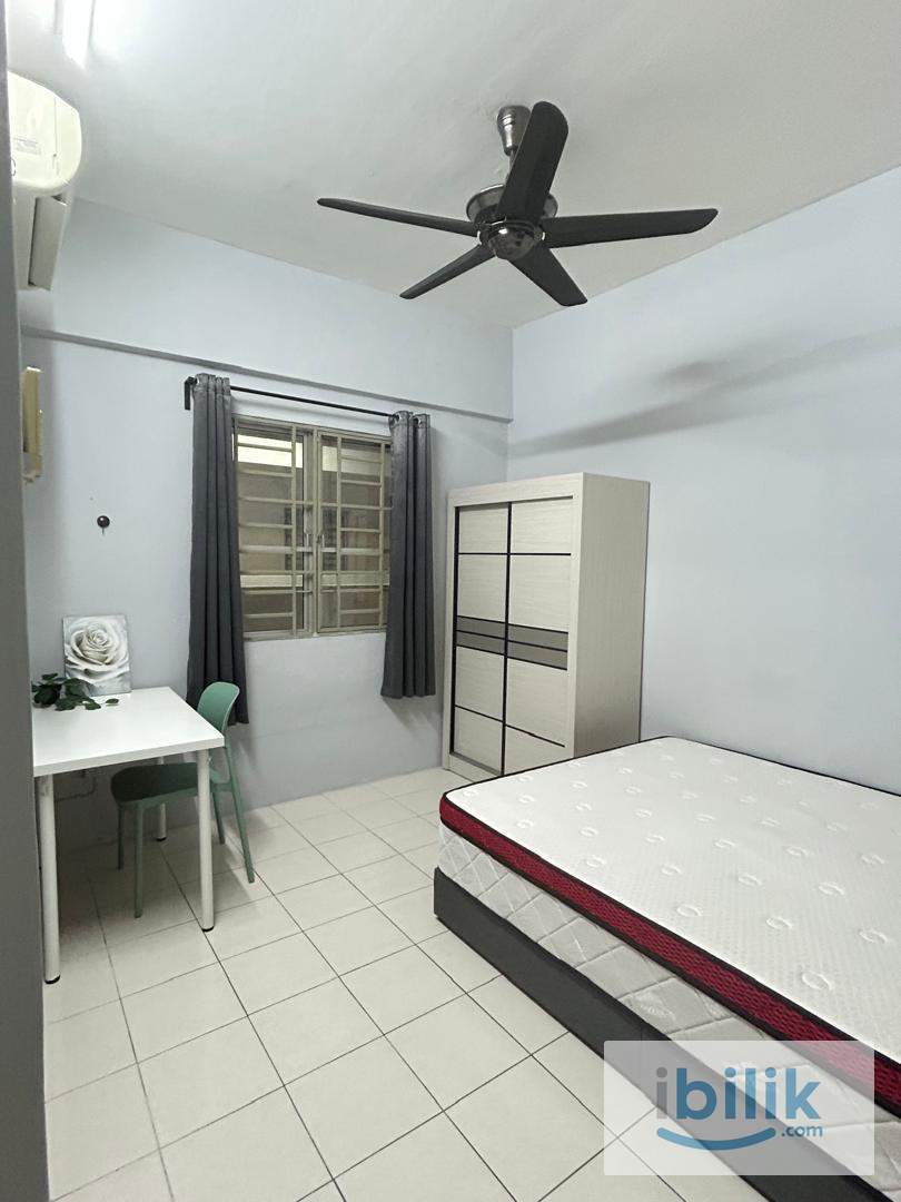 Medium Room for Rent at Residensi Laguna Condominium, Bandar Sunway - Image 1