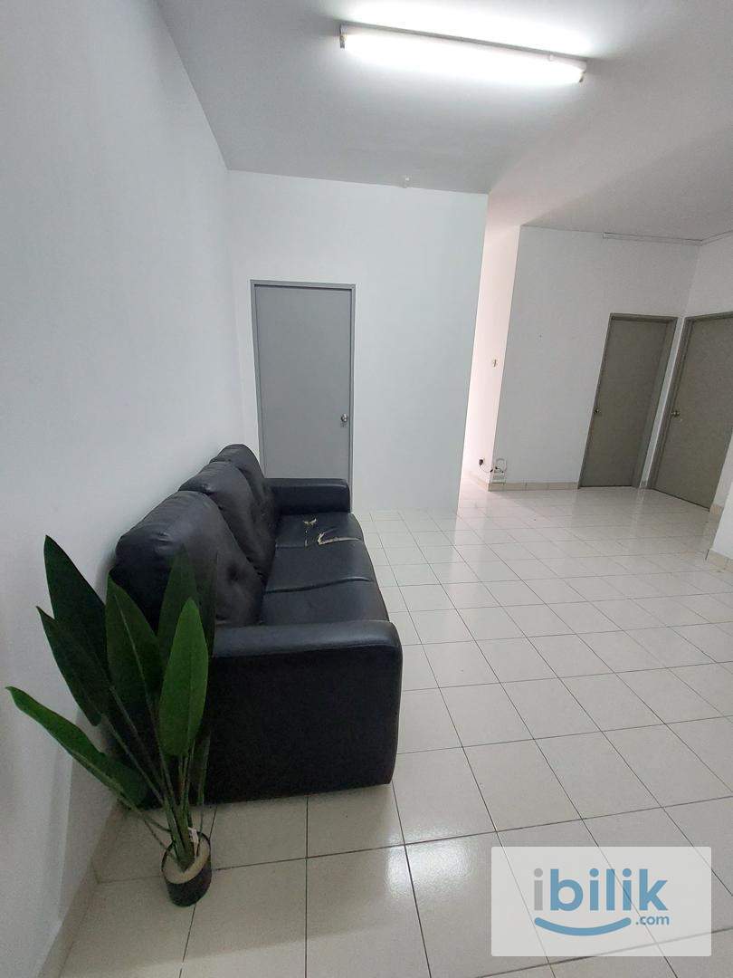 Full-Furnished Master Room for Rent at Residensi Laguna Condo, Bandar Sunway - Image 6
