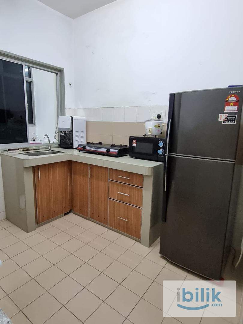 Full-Furnished Master Room for Rent at Residensi Laguna Condo, Bandar Sunway - Image 8