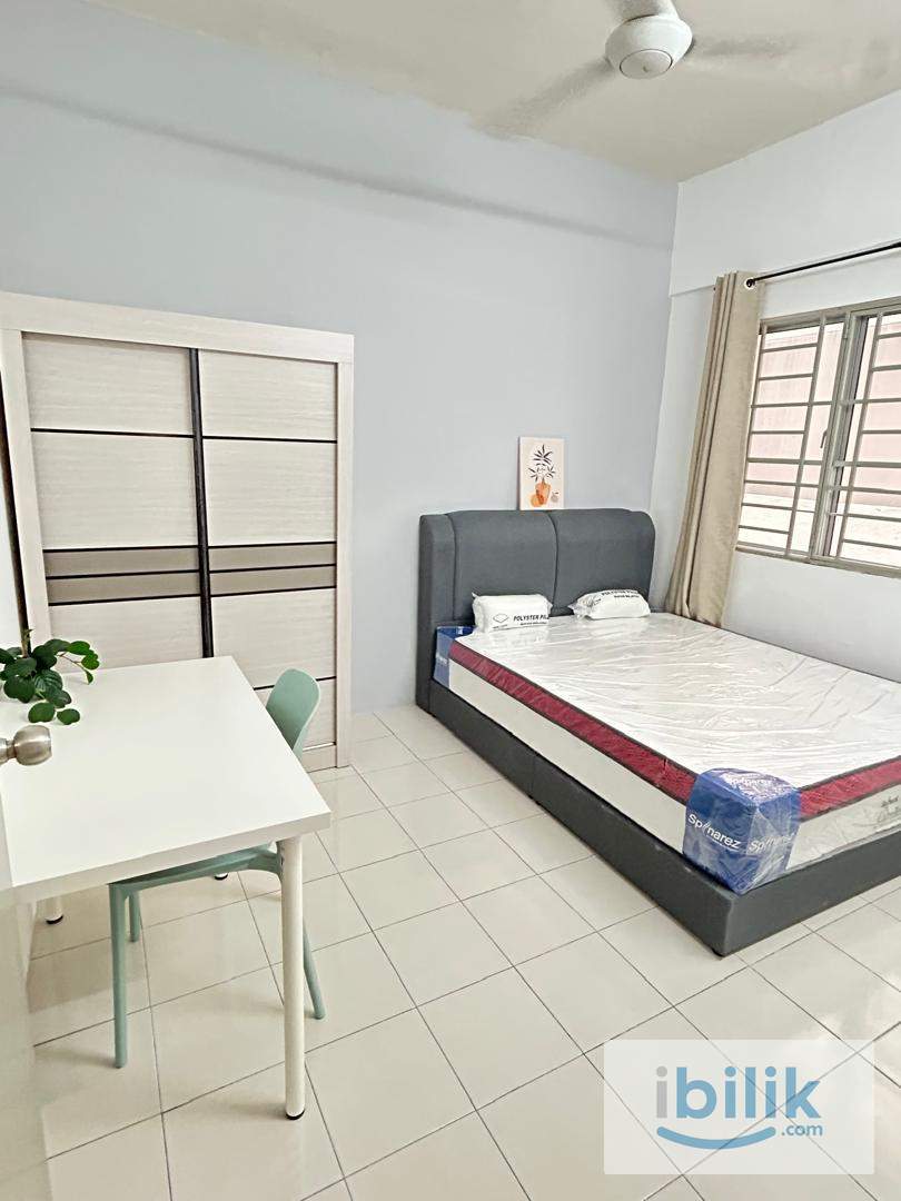 Medium Room for Rent at Residensi Laguna Condominium, Bandar Sunway - Image 1