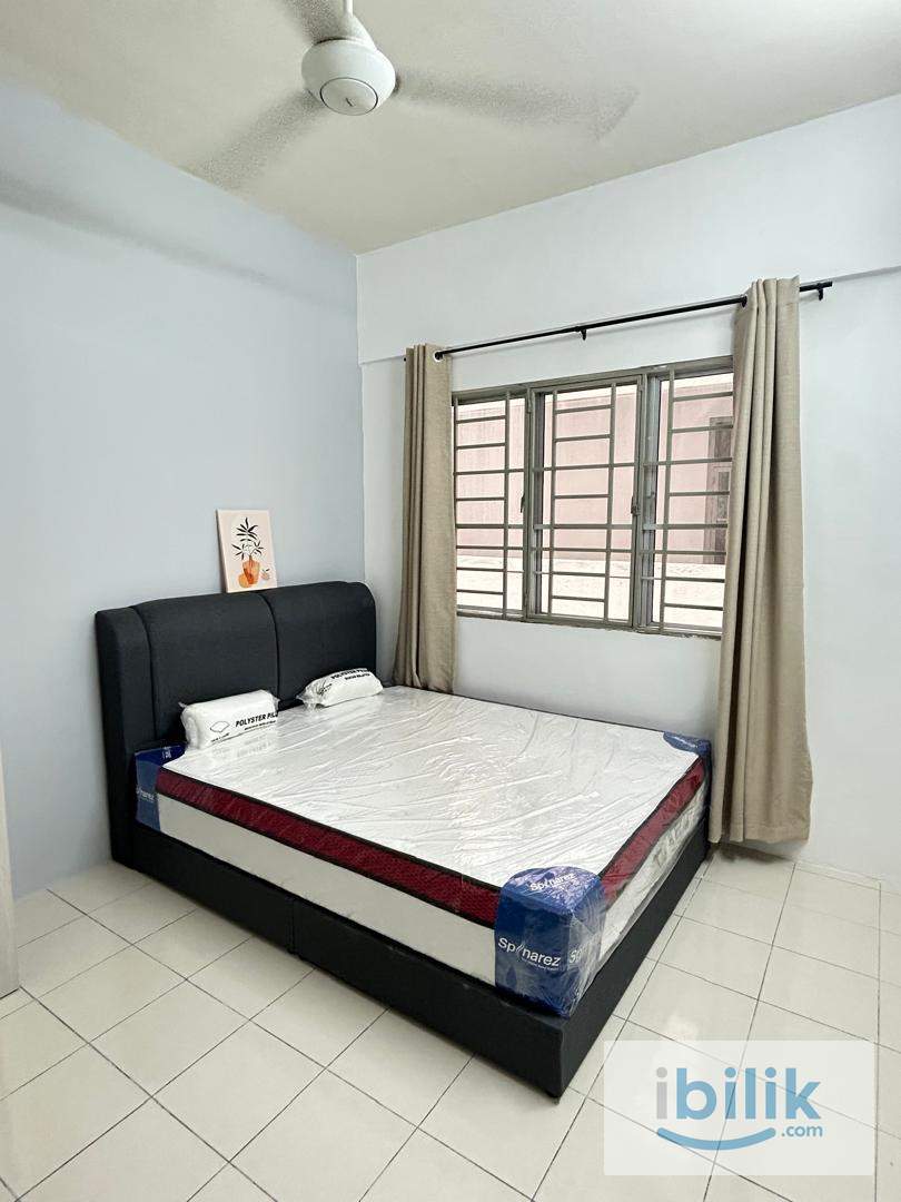 Medium Room for Rent at Residensi Laguna Condominium, Bandar Sunway - Image 2