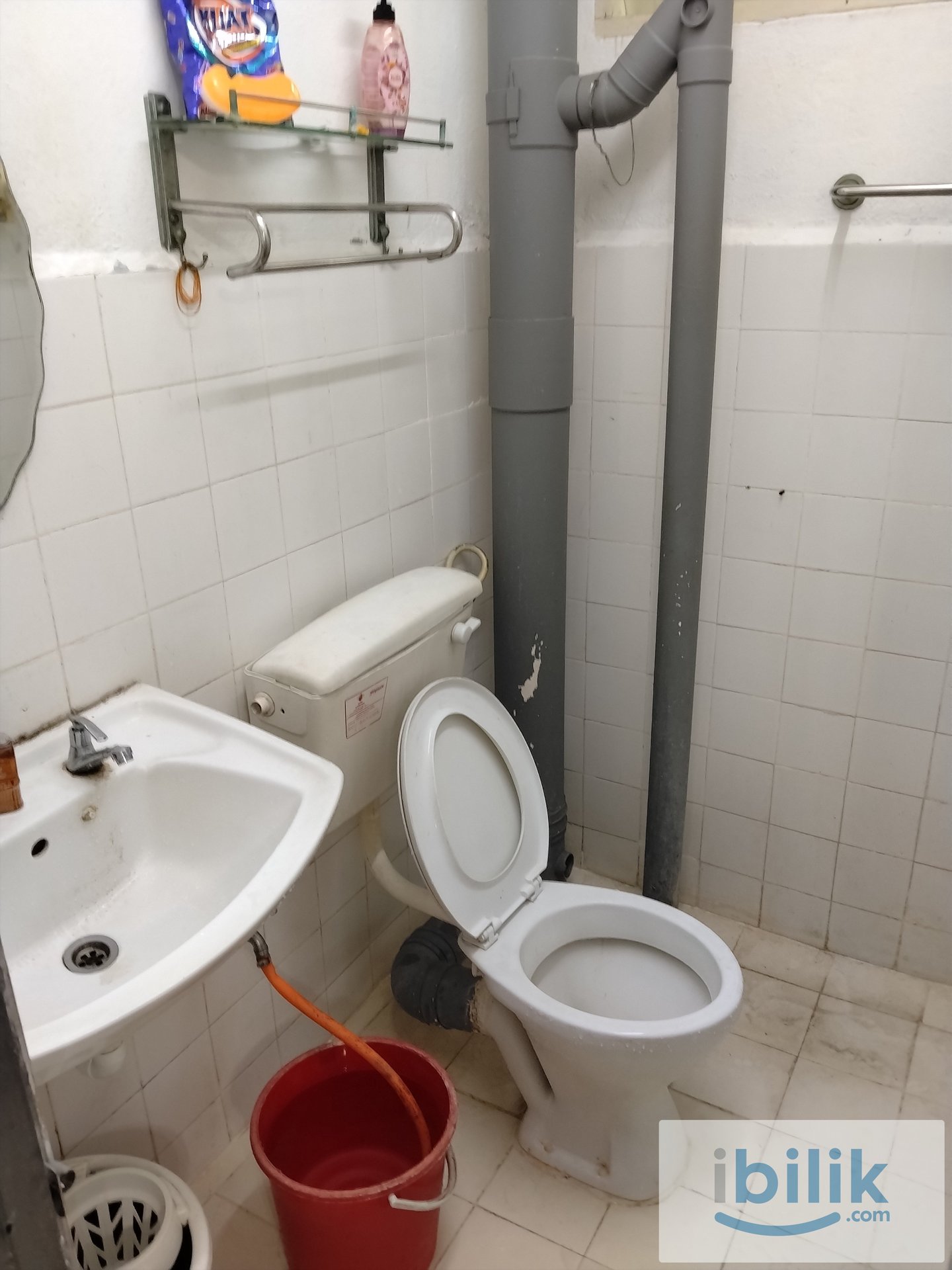 ROOM AT WIDURI - Image 4