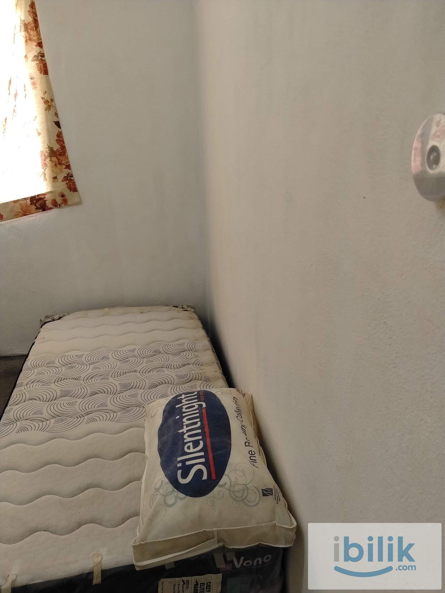 ROOM AT PANGSAPURI AMPANG JAJAR - Image 4