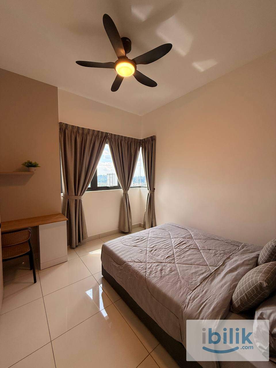 Nexus Residence Taman Pertama Cheras Female Medium Room - Image 1