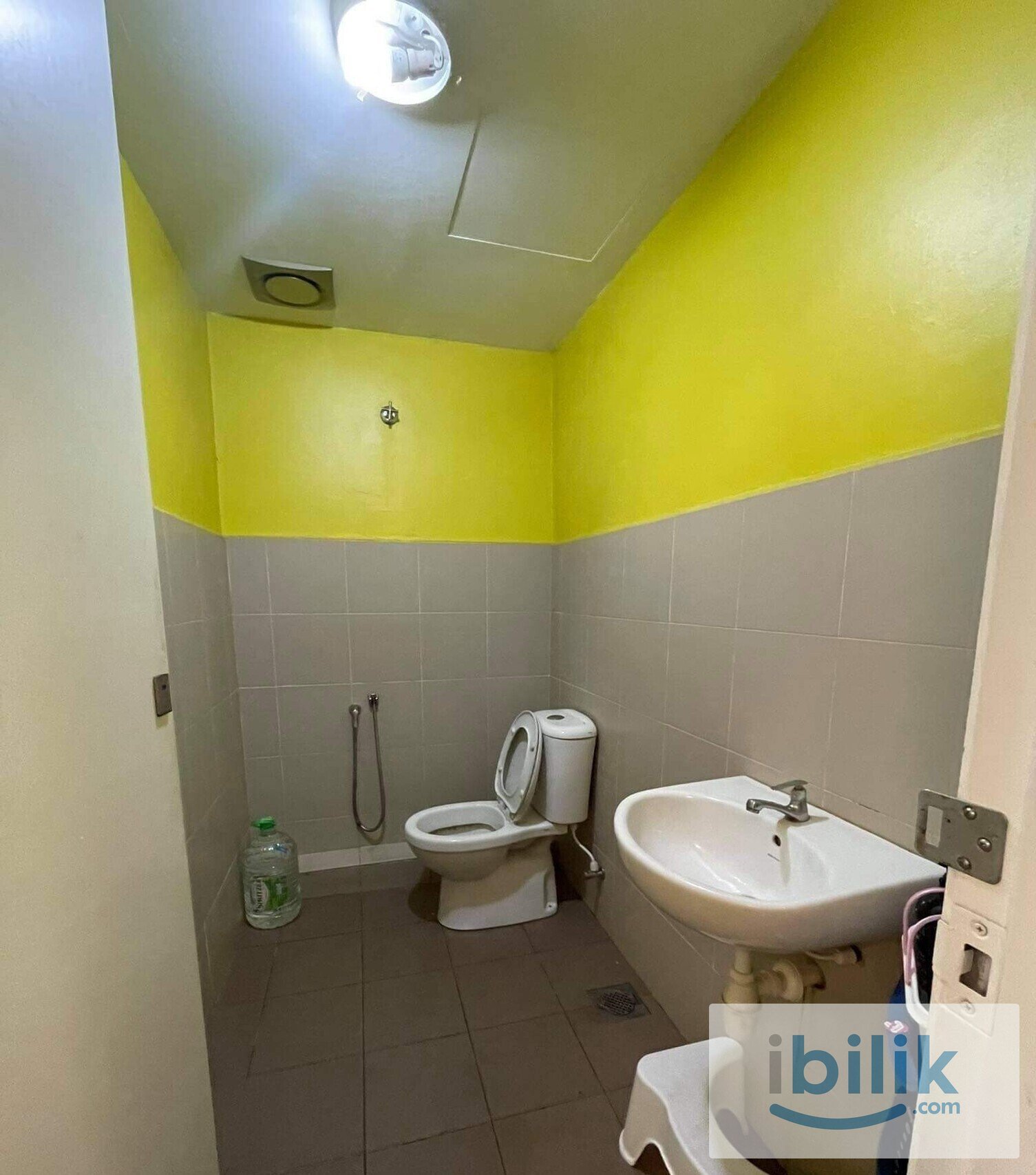 Single Room at Subang Jaya, Selangor 📶💨 - Image 1