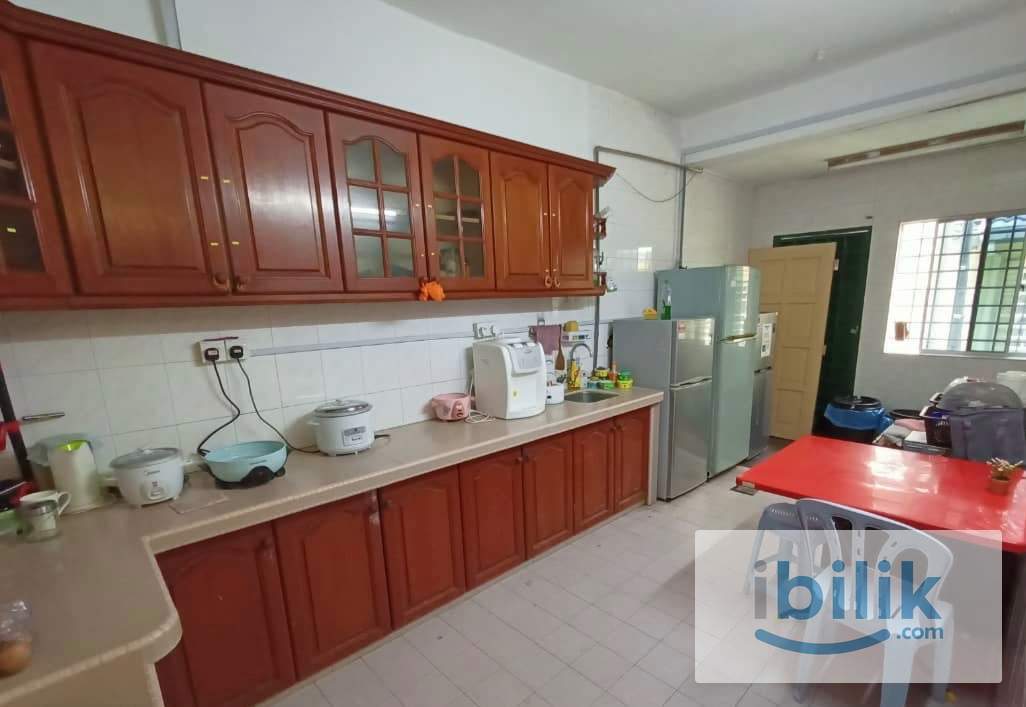 💥💥 🏡 [Zero Deposit]❗️HOME FEEL UNIT ❗️🏡 Middle Room for rent at Kota Damansara! 💫🛋️ - Image 1