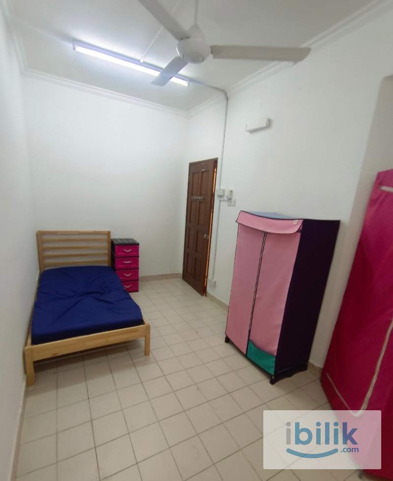 Private Middle Room Rent in BU10, Bandar Utama 3mins to Centrepoint Bandar Utama💕 - Image 2