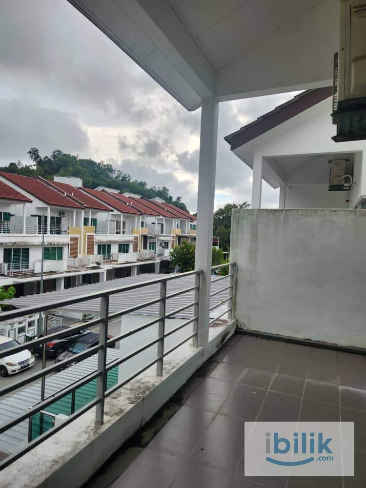 4 Bedrooms for Rent in 3-storey terrace house in Sunway Cassia, Batu Maung, Penang - Image 7