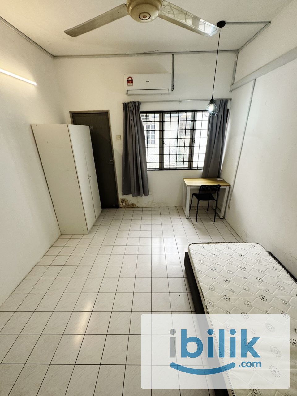 Zero Deposit‼️Walking distance to Starling Mall 🛌 Room for Rent Middle Room😍🎈 - Image 1