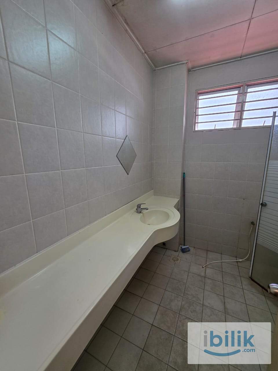 📌 Conveniently located in Kota Damansara 📍 🔑 Affordable rental options available! - Image 3