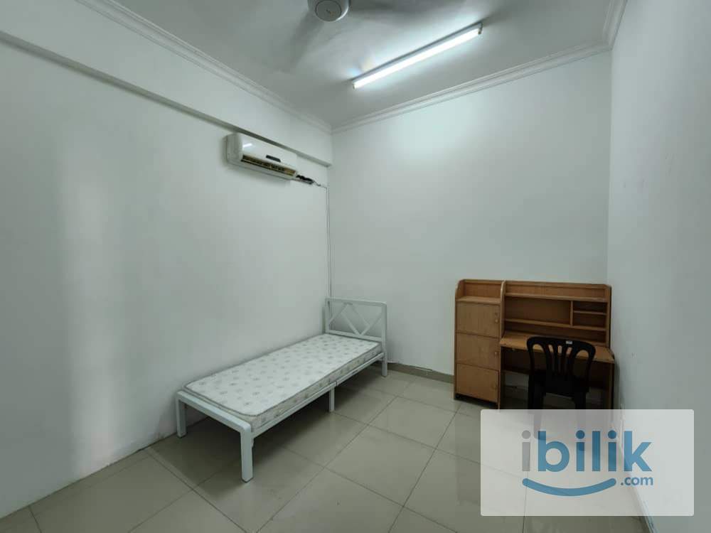 Promo New Year 🔥 Middle Room Rent at Kota Kemuning near Main Place Mall 🚗 - Image 4