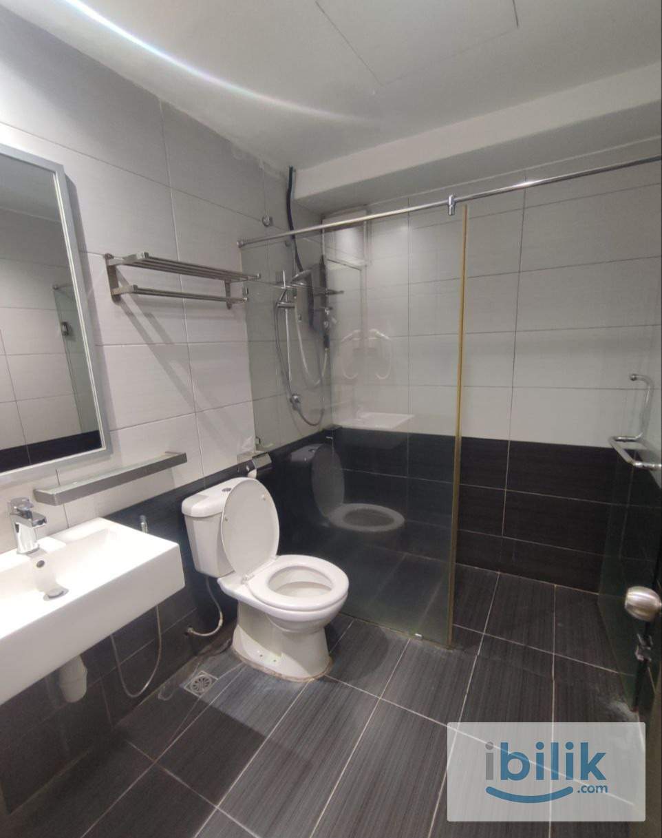 Promo New Year Zero Deposit+Low Rental🎈10 mins walk only🚶‍MRT Imbi & Times Square 🛍 Room attach Private Toilet - Image 3