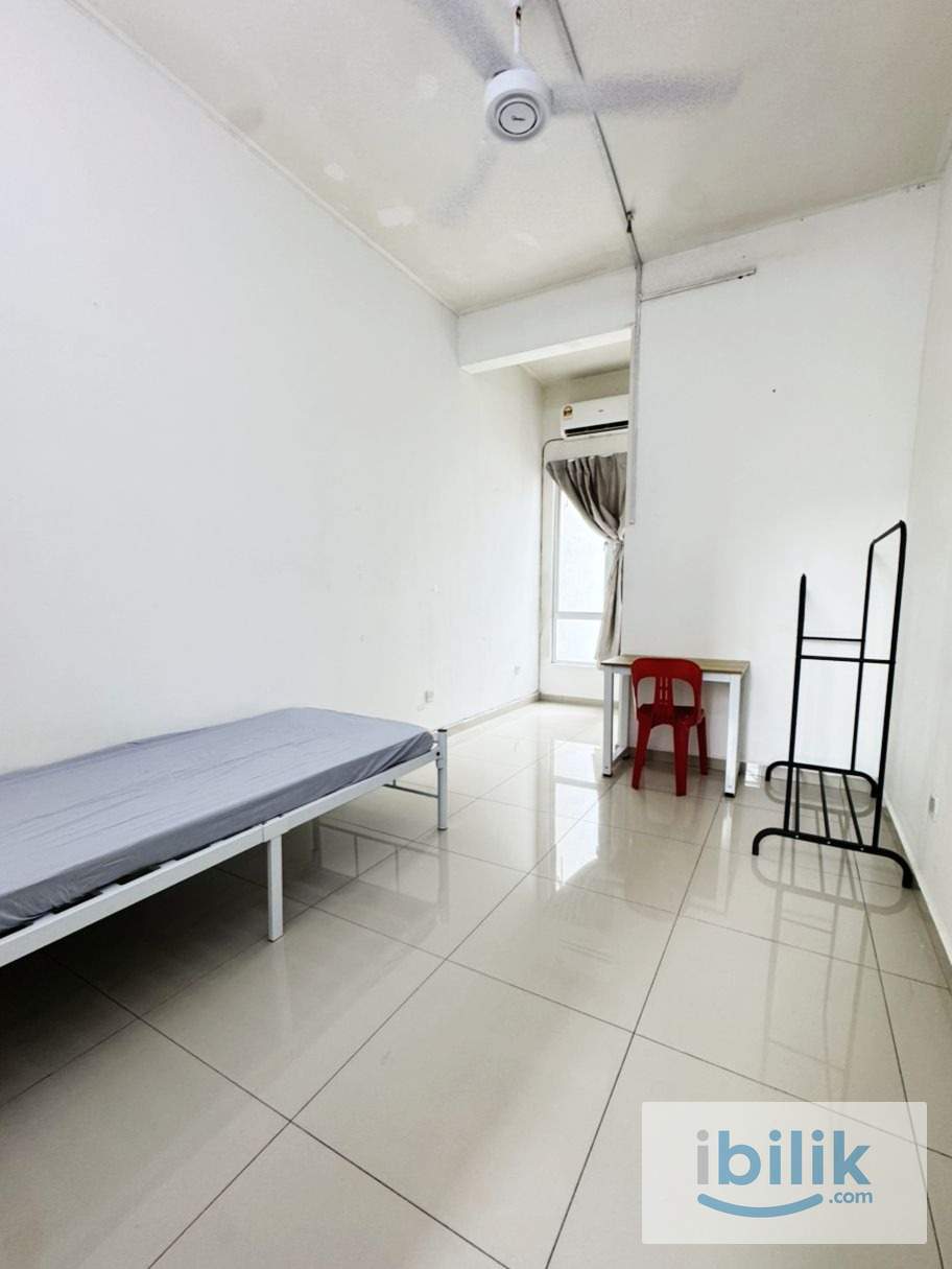 🚩BANDAR PUTERI KLANG MIDDLE ROOM FOR RENT ,QUEENBED WITH ATTACH BATH🥰NEAR TO PORT KLANG , BANDAR BOTANIC ,KESAS 💢💢 - Image 1