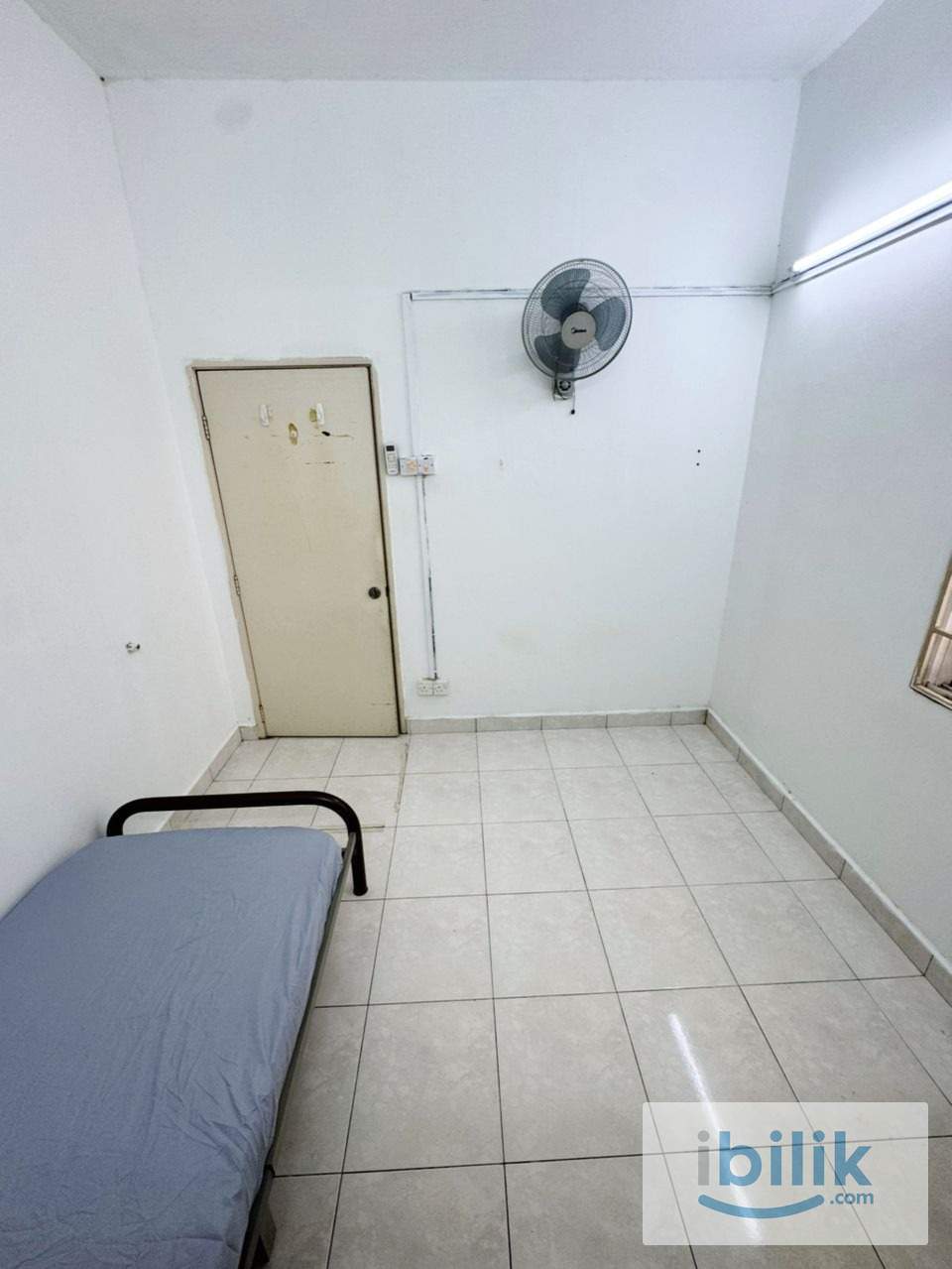 😍LOW DEPOSIT😍BANDAR UTAMA PETALING JAYA MIDDLE AIRCOND ROOM FOR RENT🏠NEARBY CENTRE POINT ,MING TIEN FOOD COURT ,NKVE - Image 3