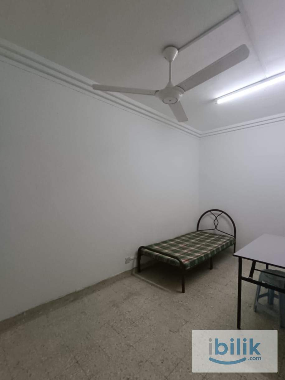 Limited Room Cheaper😮🎈‼️Room For Rent Near SS18 LRT🏠Free Wifi & Include Utilities  - Image 1