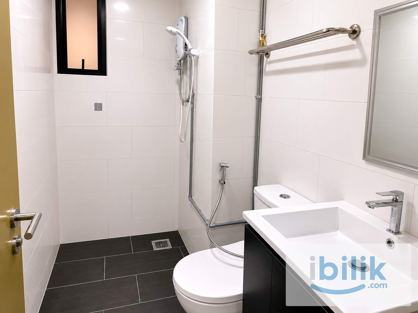 🔑 Master Room | MRT Direct Link | All Bills Incl. | Female Only - Image 3