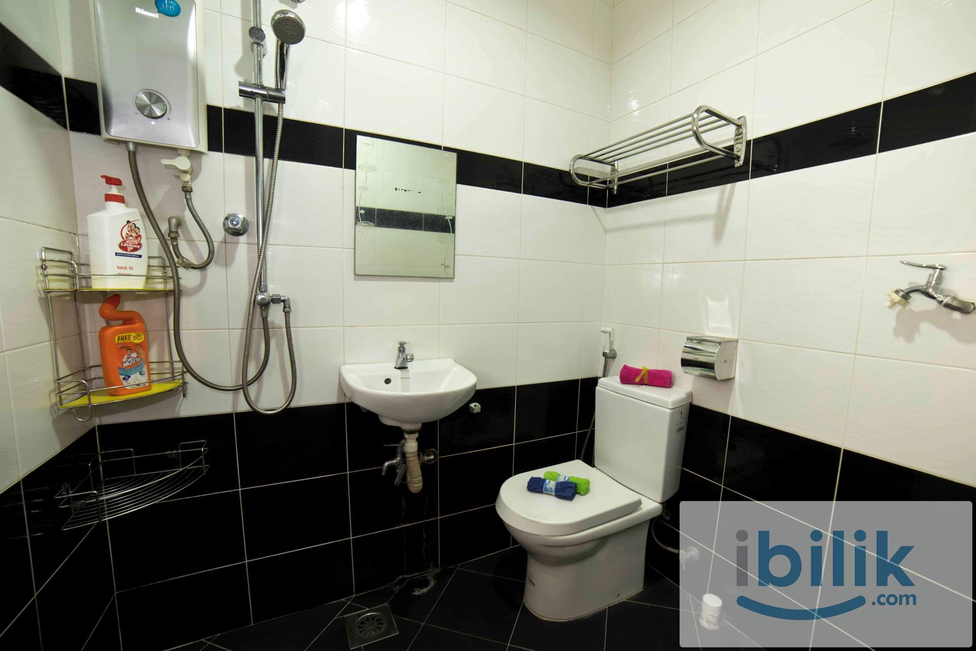 Master Room in Bandar Sunway - Image 2