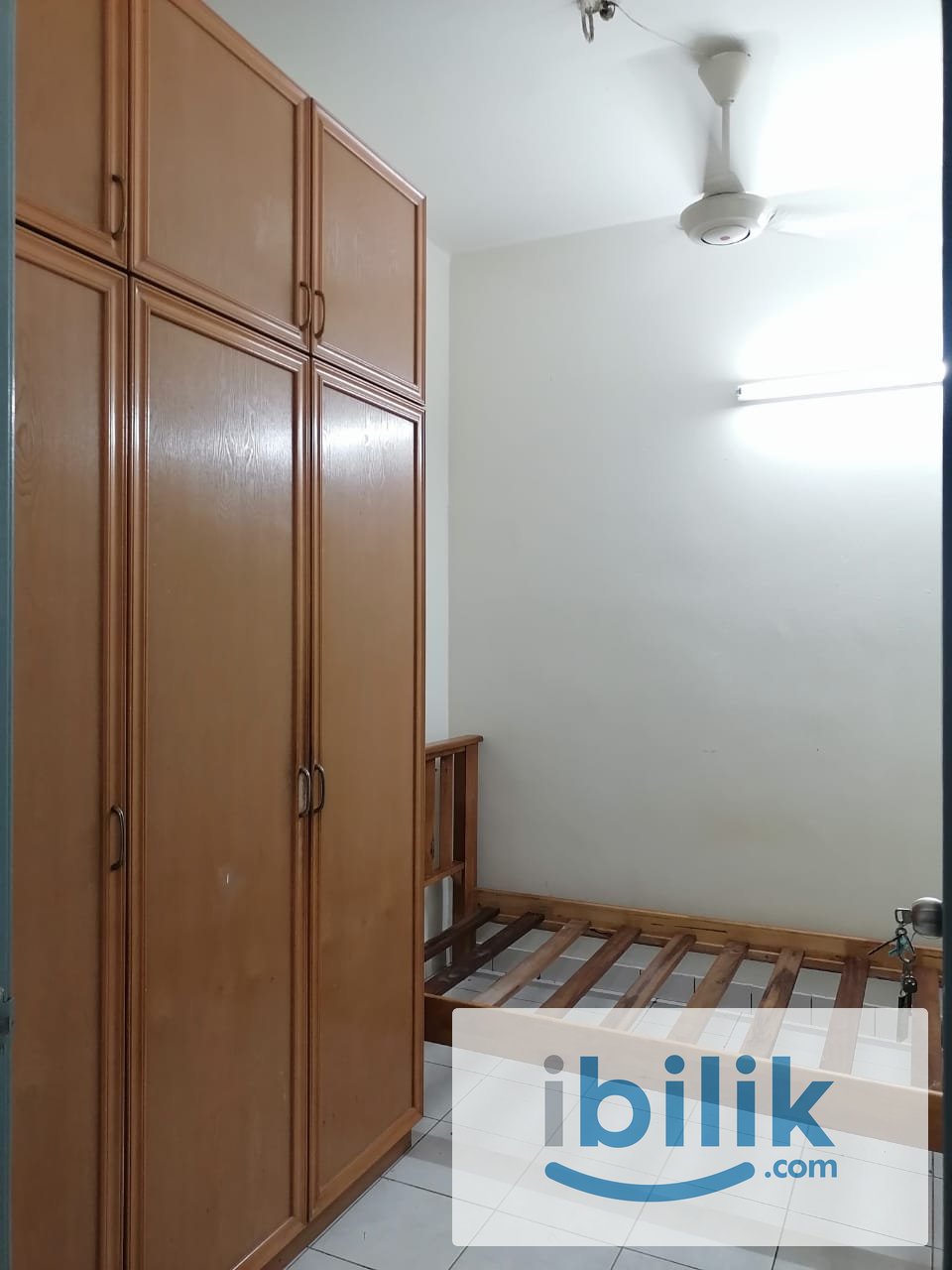 Downstairs Bedroom with Personal use Bathroom @2-storey Terrace House @Bukit Rahman Putra, Sungai Buloh for Rent - Image 2