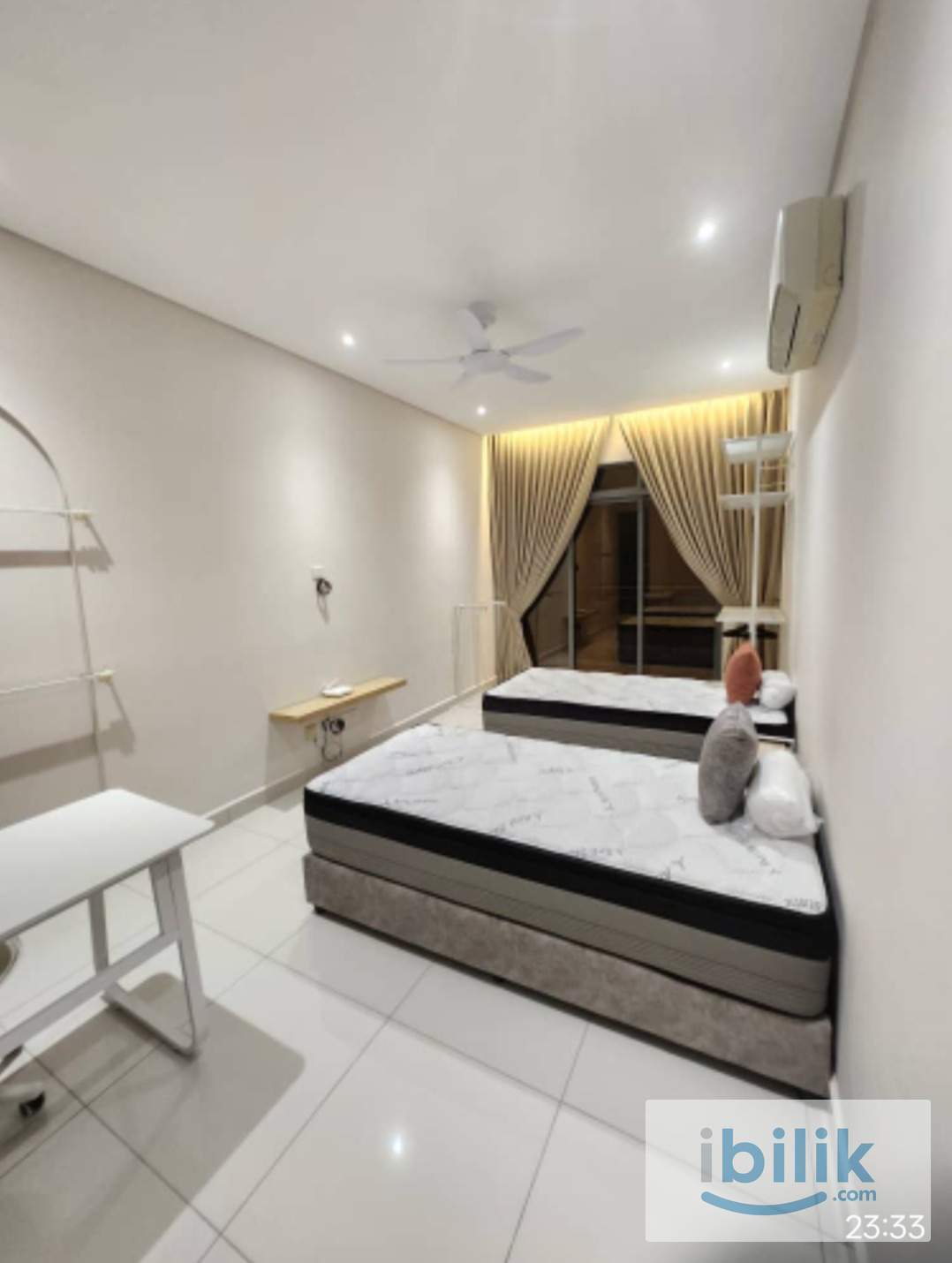 middle room - Image 3