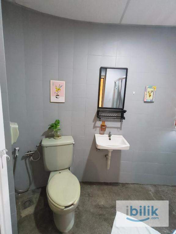Master Room with attached private bathroom (PWTC LRT, KTM PUTRA, MRT TITIWANGSA , Monorail ) - Image 2