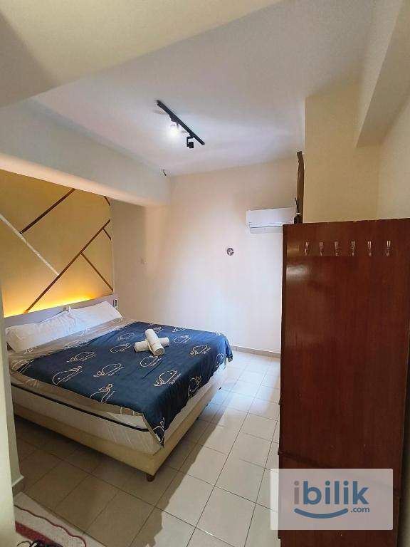 Master Room with attached private bathroom (PWTC LRT, KTM PUTRA, MRT TITIWANGSA , Monorail ) - Image 1