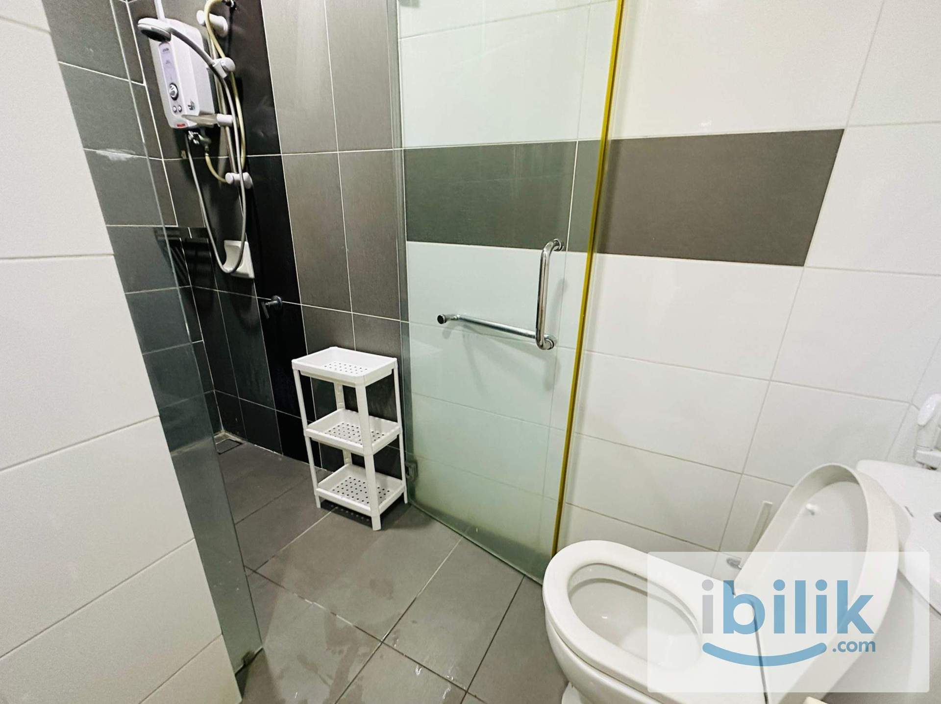 0519 Middle Room near Kuchai Lama Train & Beside NSK Kuchai Lama, Great Location for working adult - Image 2