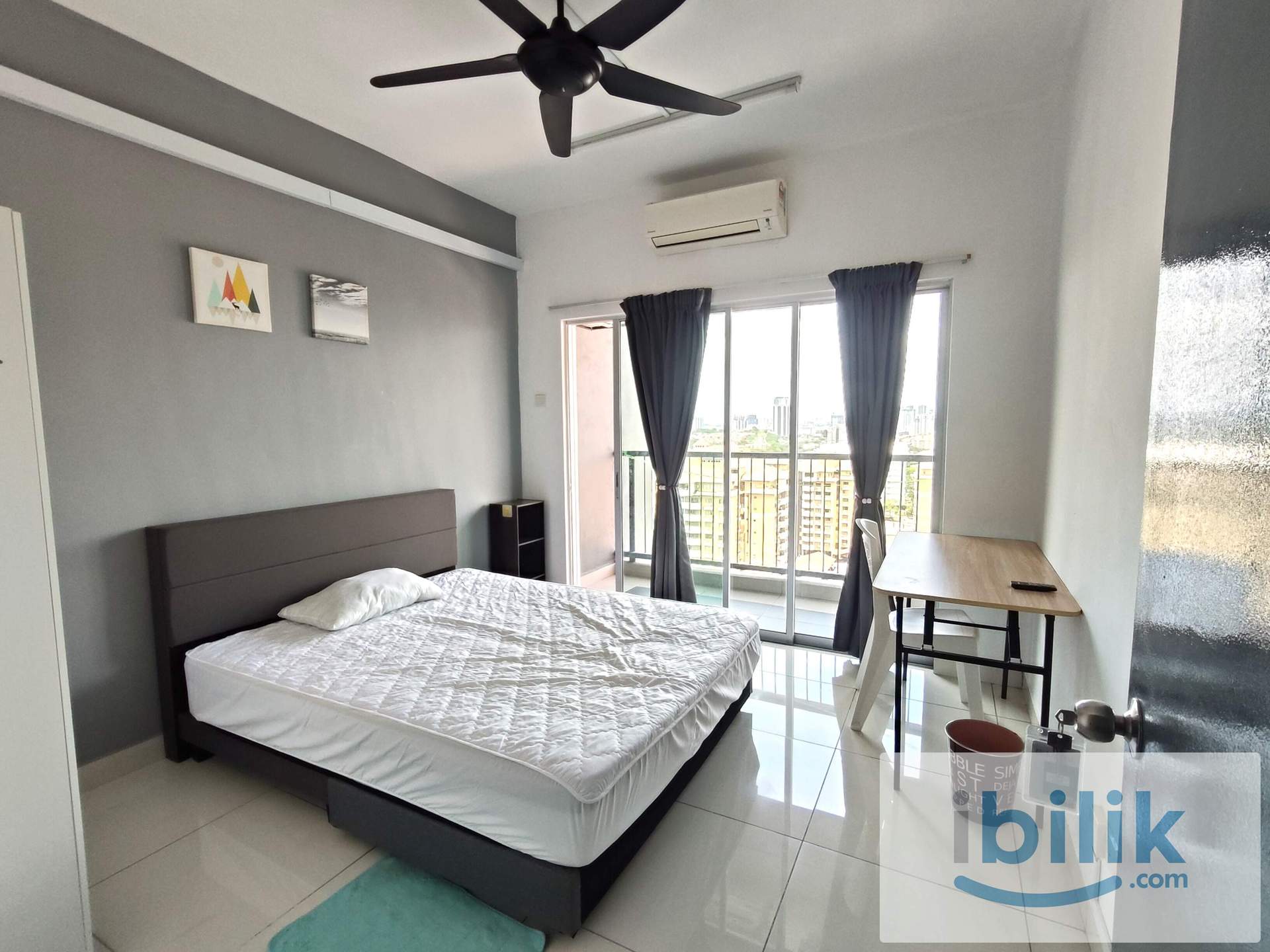 0516 room for rent Balcony Room RM650. Comfortable setting, daily life runs smoothly. Short stay ok. - Image 1