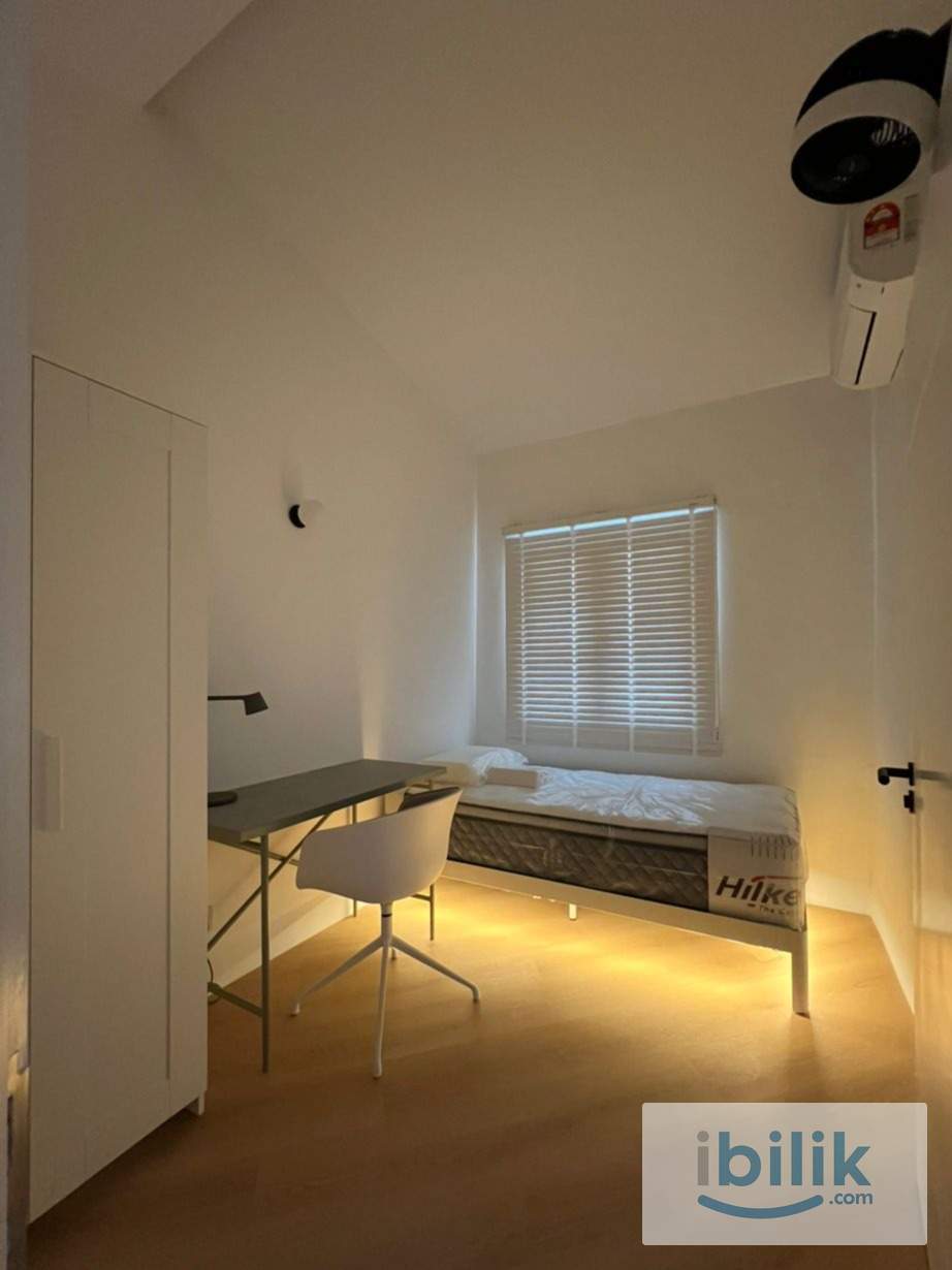 �BEST ROOM IN TOWN!�PREMIUM MASTER ROOM! WORK FROM HOME - Image 1