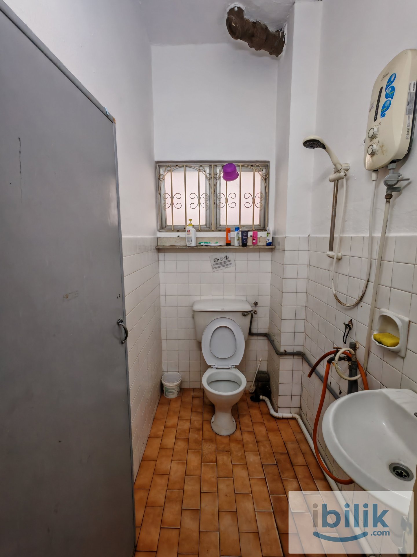 🔥ZERO DEPOSIT 📢Low Booking Fee🚶8 mins Walk to SS2 Commercial Hub 🏠 Medium Room for Rent - Image 4