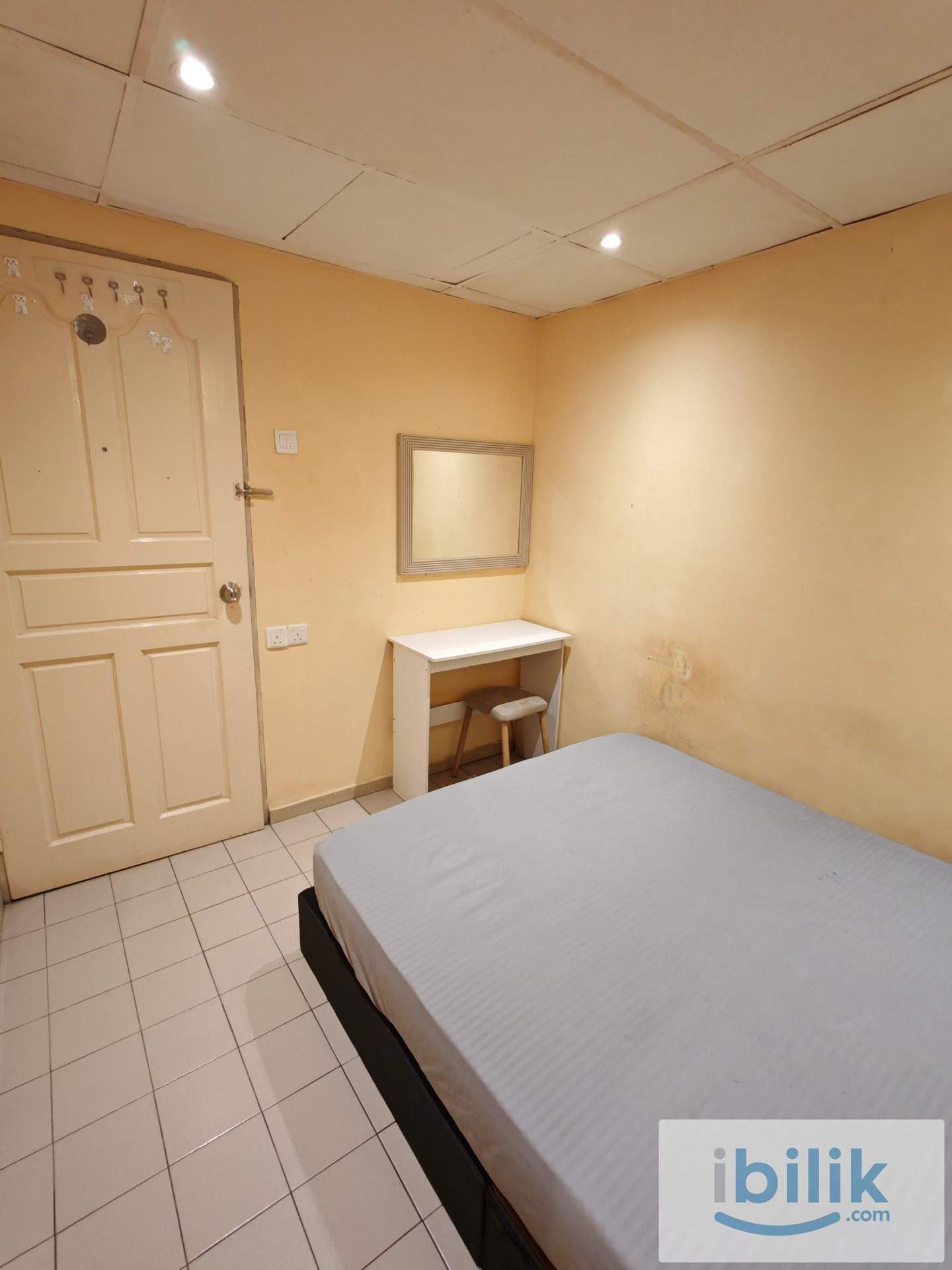 🏨Zero Deposit 💰RM300 booking fee🚶‍♂️7-Min Walk to The Starling Mall | Room with Private Bathroom - Image 1