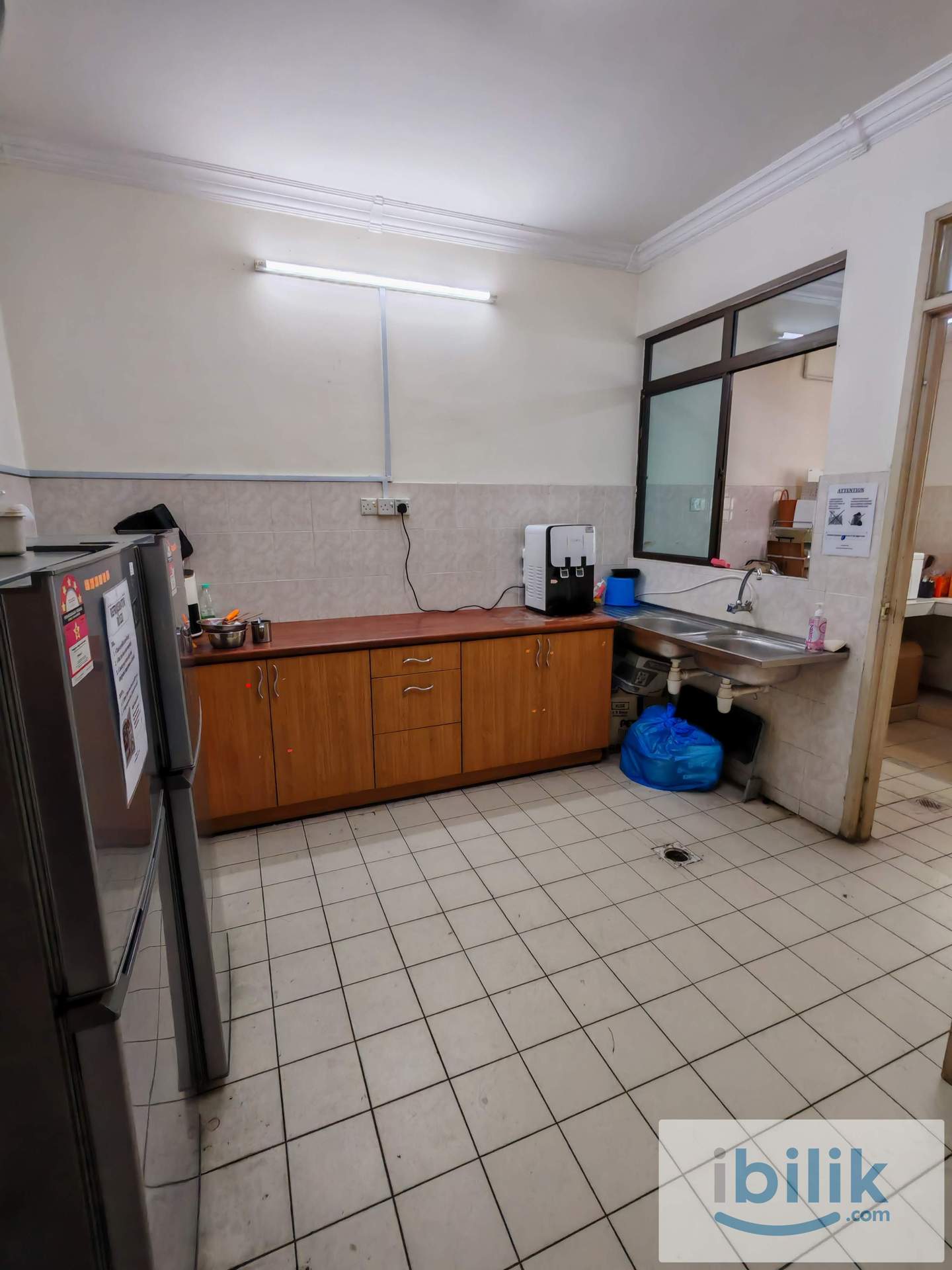 ✅0 Deposit Available✨Big Medium Room for Rent Near 1 Utama Shopping Mall | 🚗 5-Minute Drive - Image 4