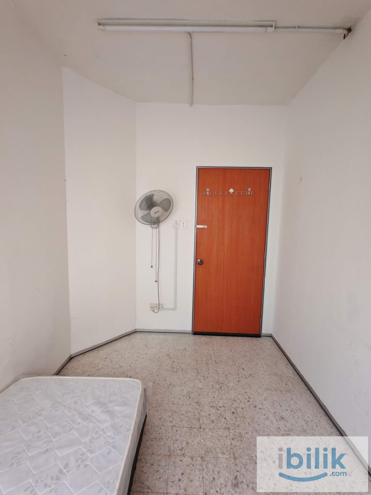 📣[ ZERO DEPOSIT ] 💰 Low Booking Fees🔥 Affordable Cheap Big Medium Room Near Starling Mall🚶‍♂️7 min walk - Image 4