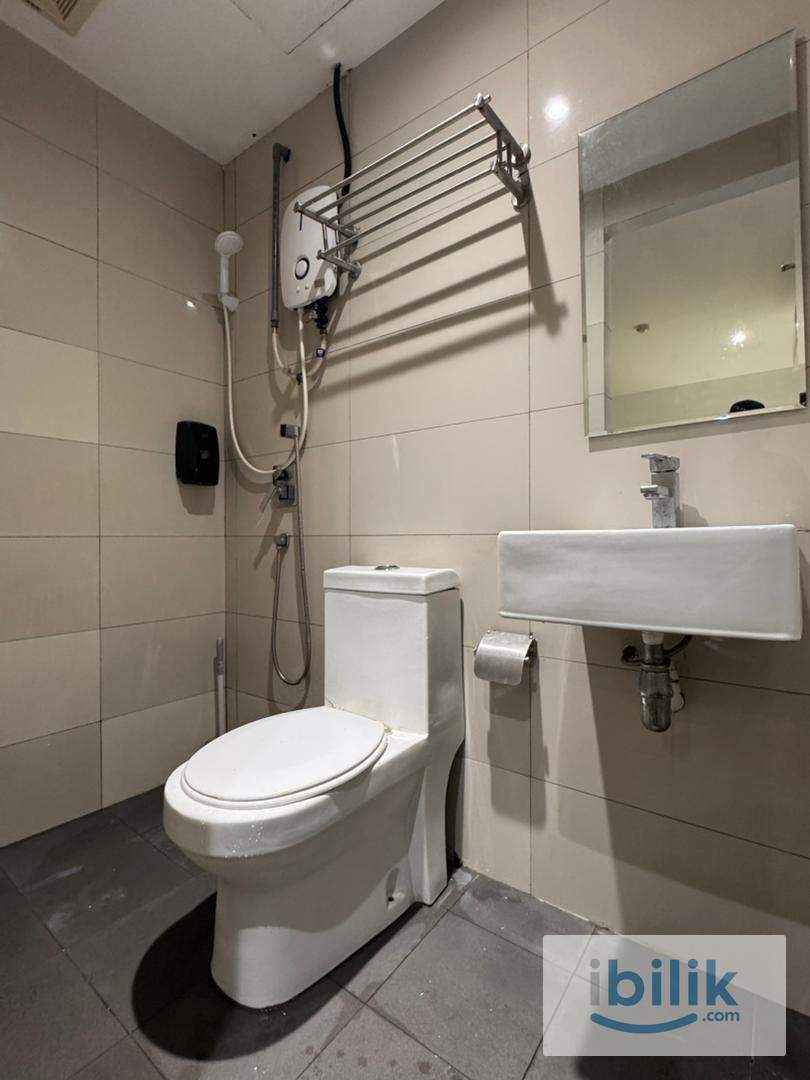 🥳ZERO DEPOSIT 📢LOW Booking Fee |🚆 3 Min Walk to LRT Pasar Seni | Room for rent at Petaling Street, KL - Image 4