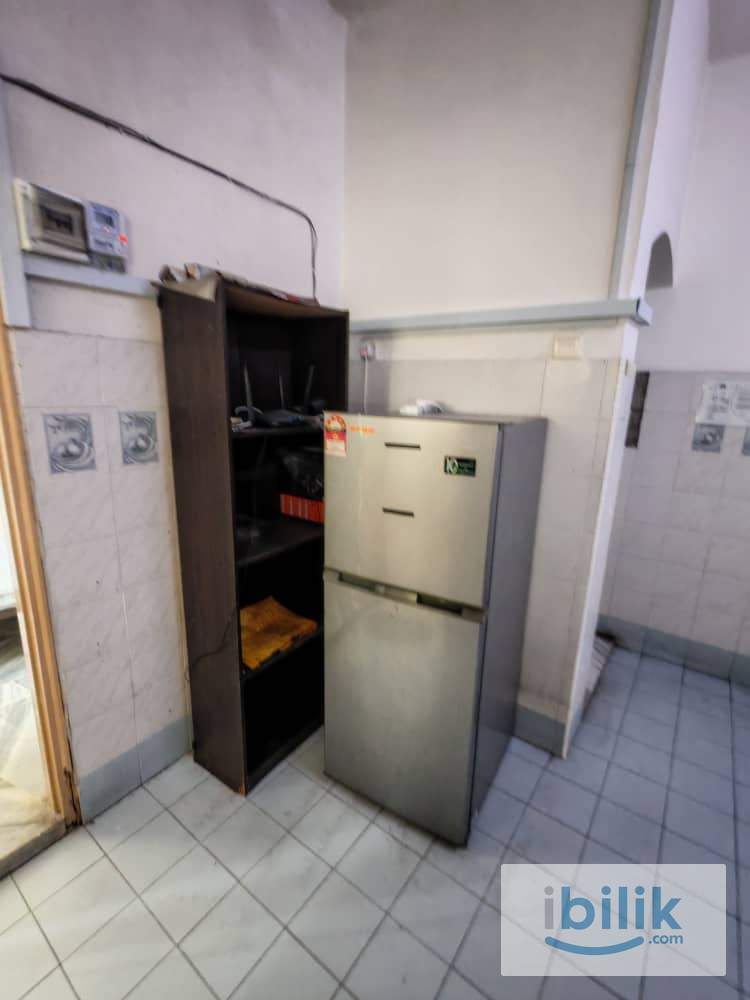 📢1 month DEPOSIT only 📢LOW Booking Fee 🚗5mins drive to Taipan 🏠 Single Room with aircond at Subang USJ - Image 2