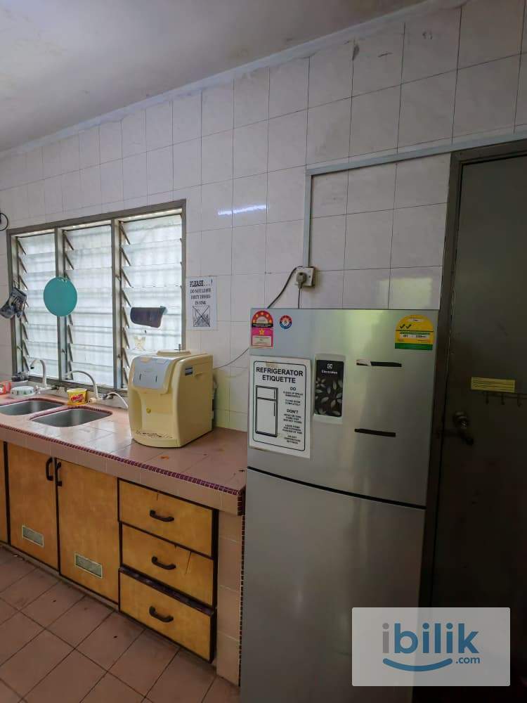 🔥RM50 low booking fee🔥Big Medium Room with balcony🚶🏻10 Mins to Sunway Pyramid - Image 2