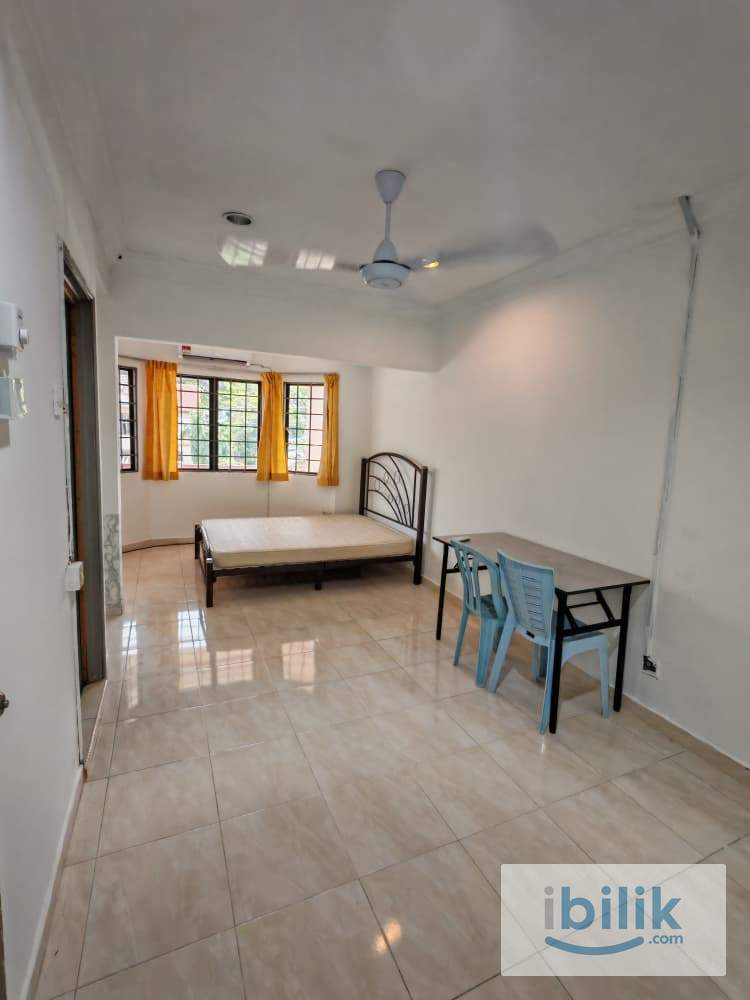 🏠 Bandar Sunway Big Medium Room with balcony 🚗5 mins drive to Sunway Pyramid 💰 ZERO DEPOSIT Available - Image 4