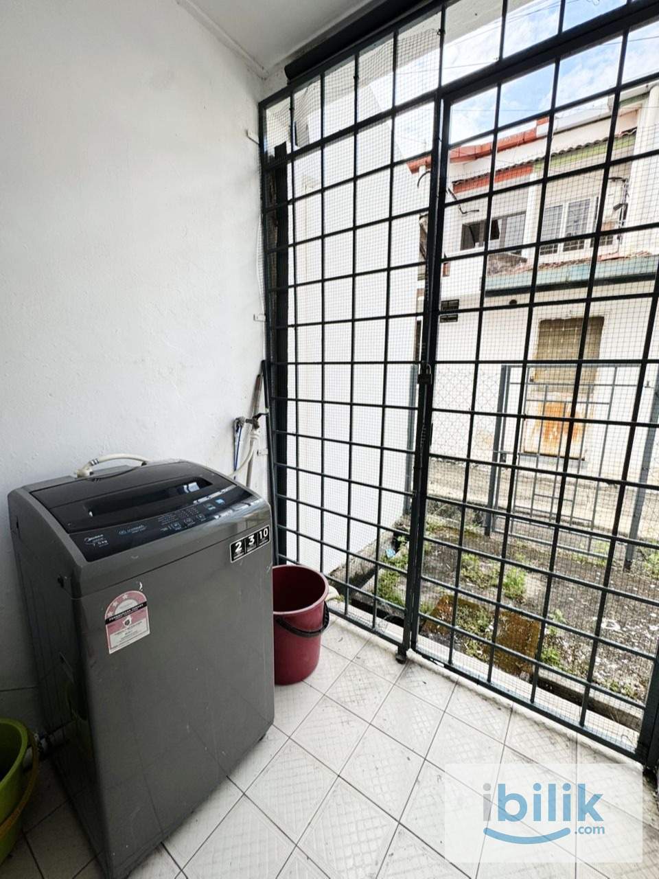 ✅1 month DEPOSIT only !! ✨Big Medium Room -🚗5 mins drive to 1 Utama Shopping Mall , Ikea  - Image 3