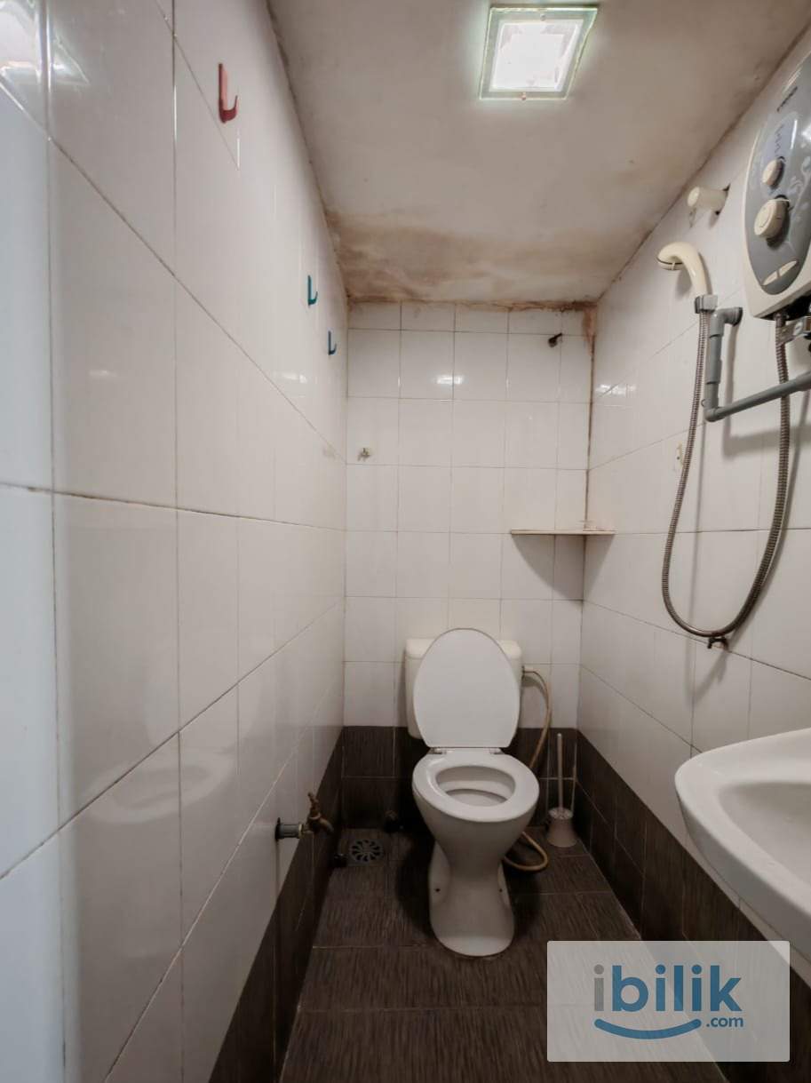 🏡 Kota Damansara Master Room w/ Private Bathroom 🚿 | 800m Walk to MRT Surian 🚇 | ✅1 Month Deposit Only - Image 2