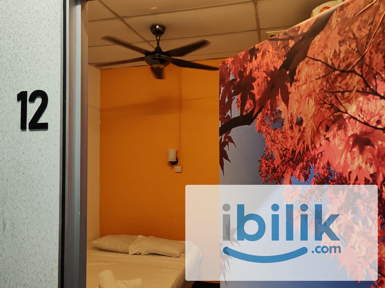 hotel room 18 - Image 9