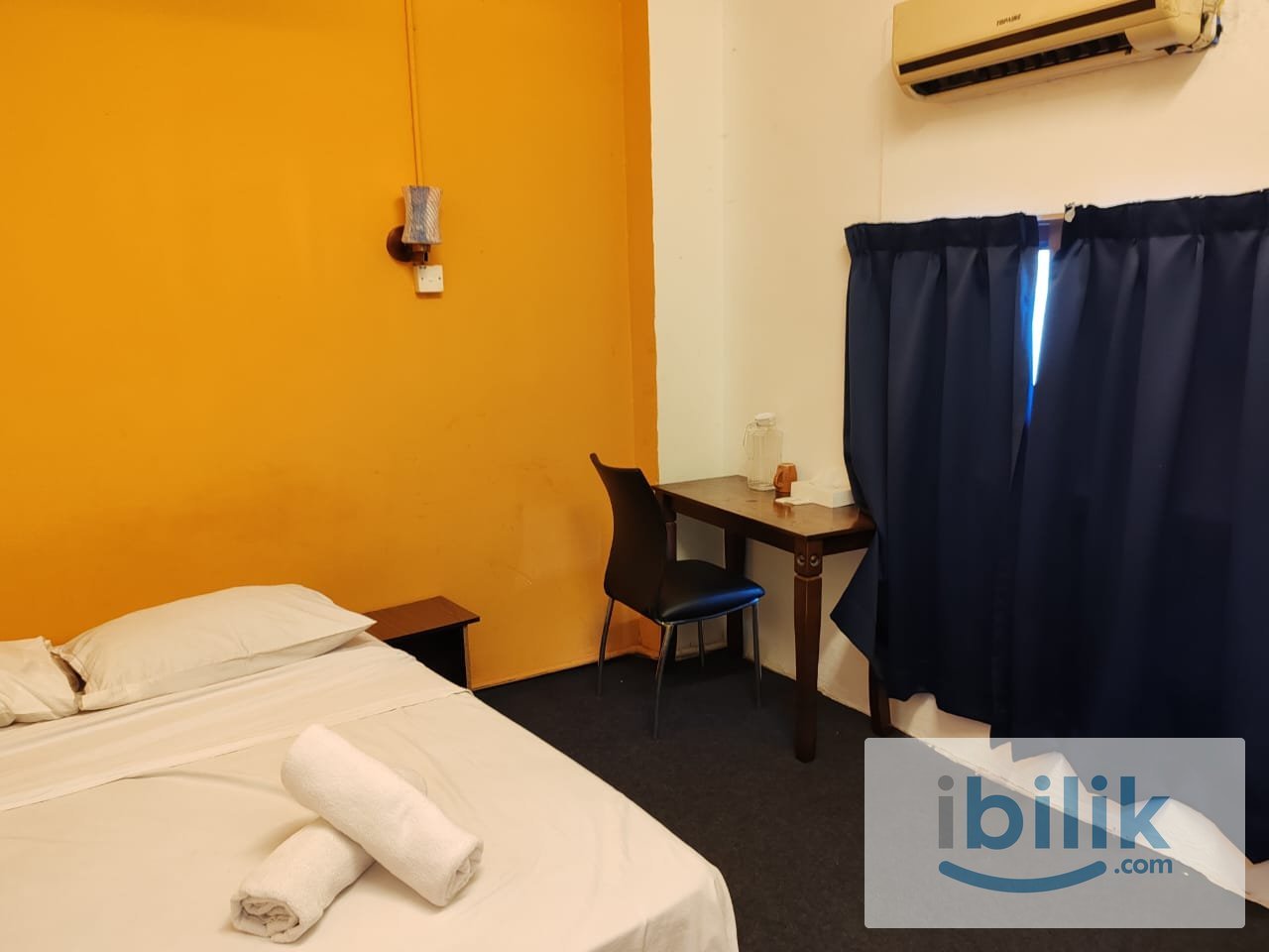 Hotel room 13 - Image 1