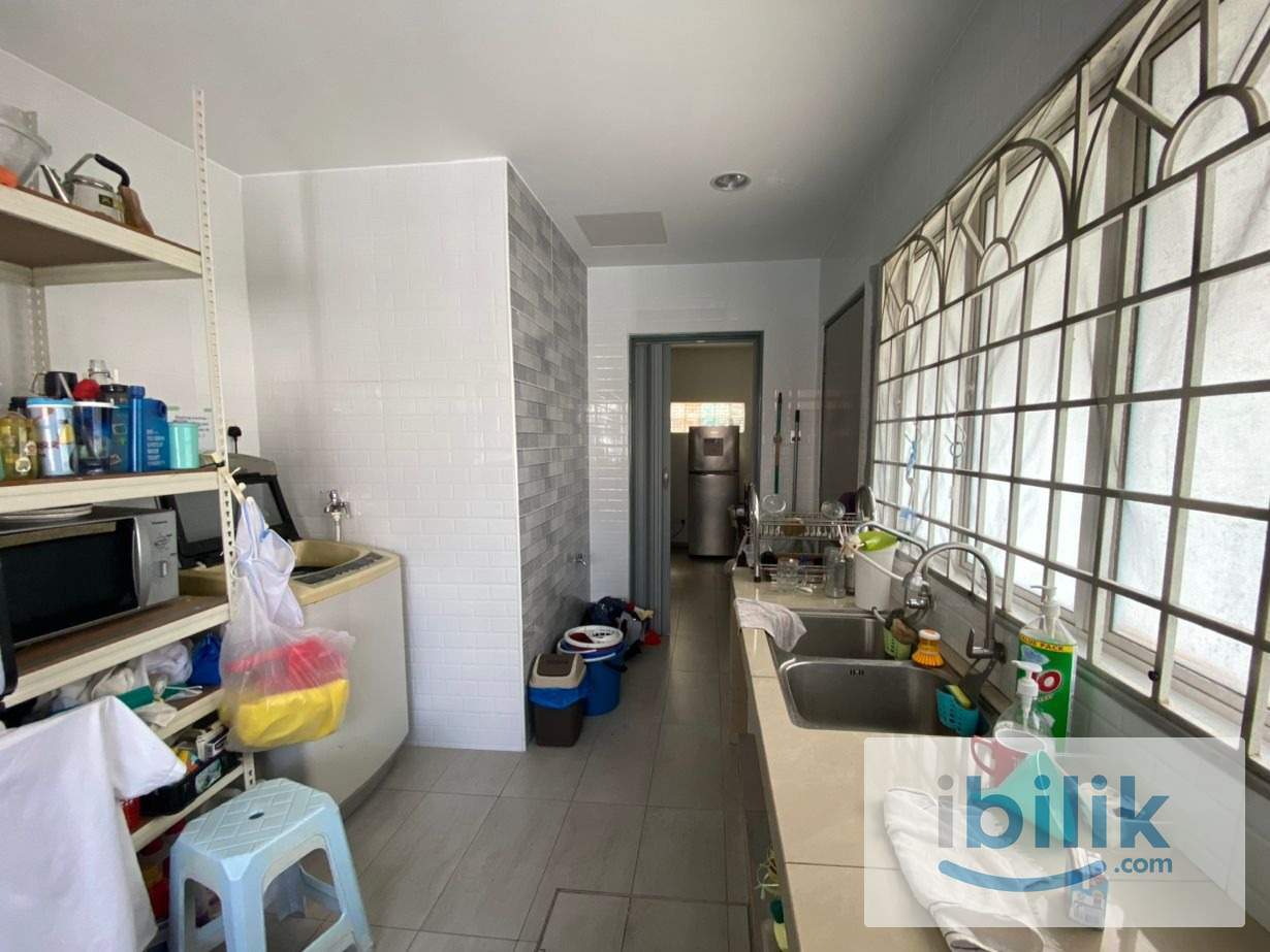 BU1 Room with Toilet  - Image 1