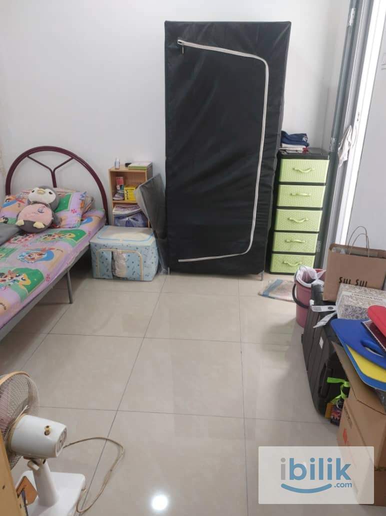 BU1 Female Room with Bathroom  - Image 5