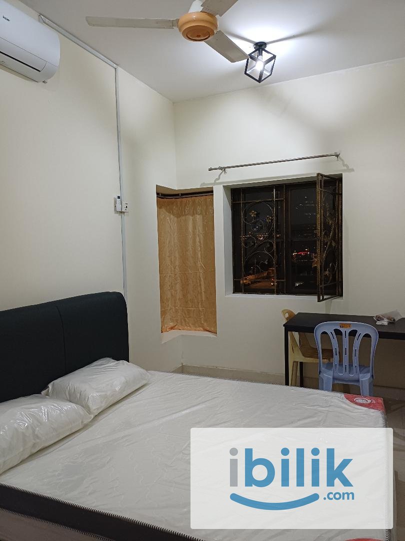 Middle Room - Image 1