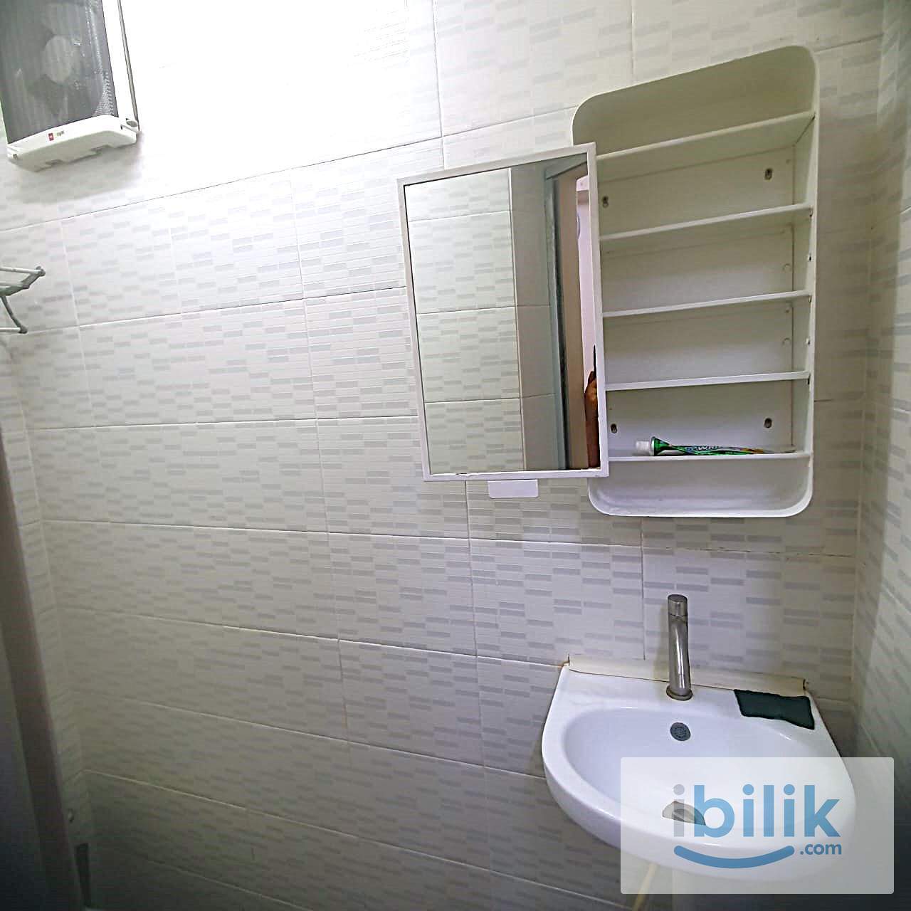 Jaya1 -2min walk. PrivateAttachedBathroom,FreeParking,ShortTerm - Image 5
