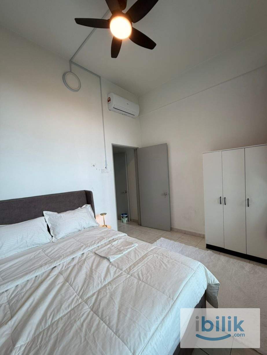 Master Room With Fully Furnished Female Rent Only @ The Zizz Damansara Damai - Image 1